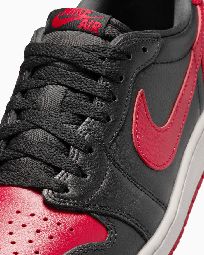 Sneakers Air Jordan 1 Retro Low OG "Banned" - IW6276-001
