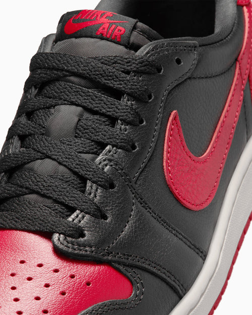 Sneakers Air Jordan 1 Retro Low OG "Banned" - IW6276-001