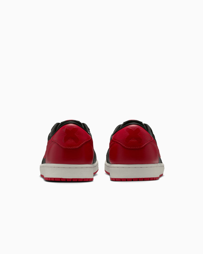 Sneakers Air Jordan 1 Retro Low OG "Banned" - IW6276-001
