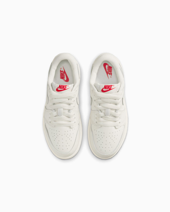 Sneakers Air Jordan 1 Retro Low OG "Sail and University Red" (PS) - HQ6996-100
