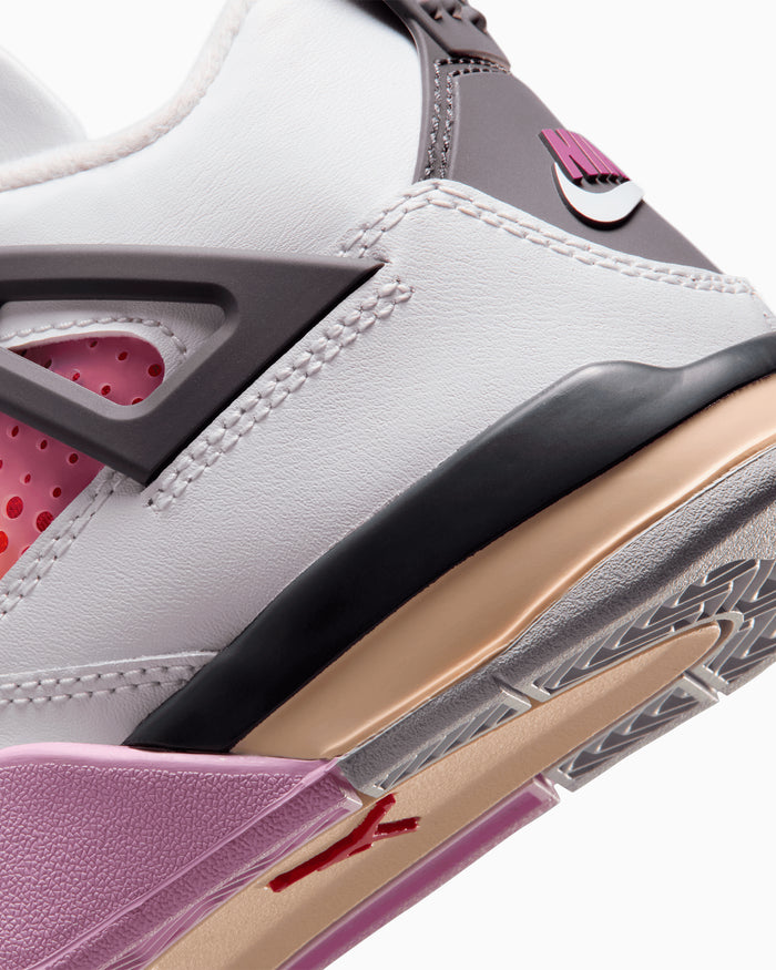 Sneakers Air Jordan 4 Retro "Comic" (PS) - IO2363-100