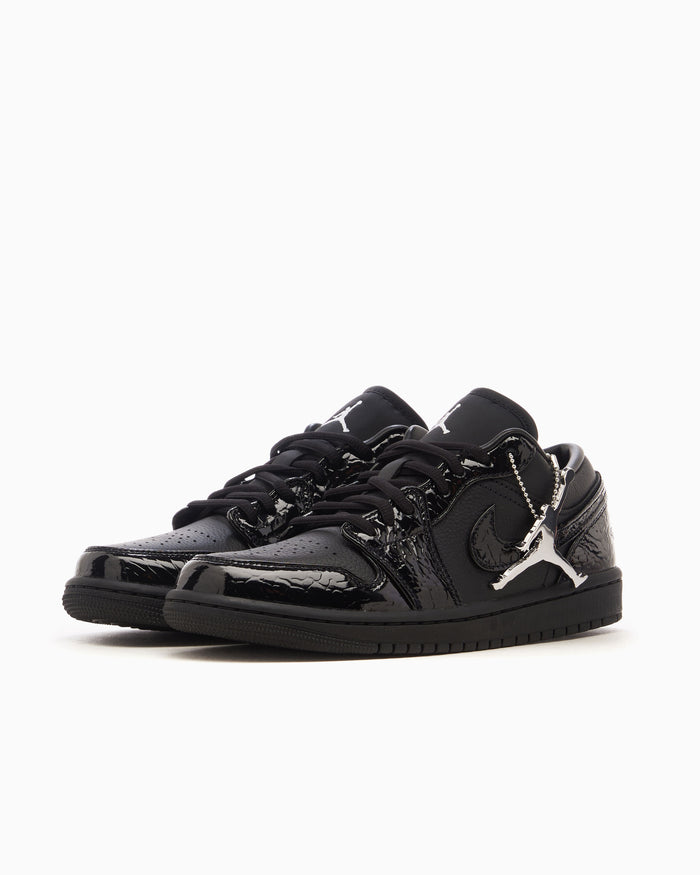 Sneakers Air Jordan Women's 1 Low SE - HJ7743-010