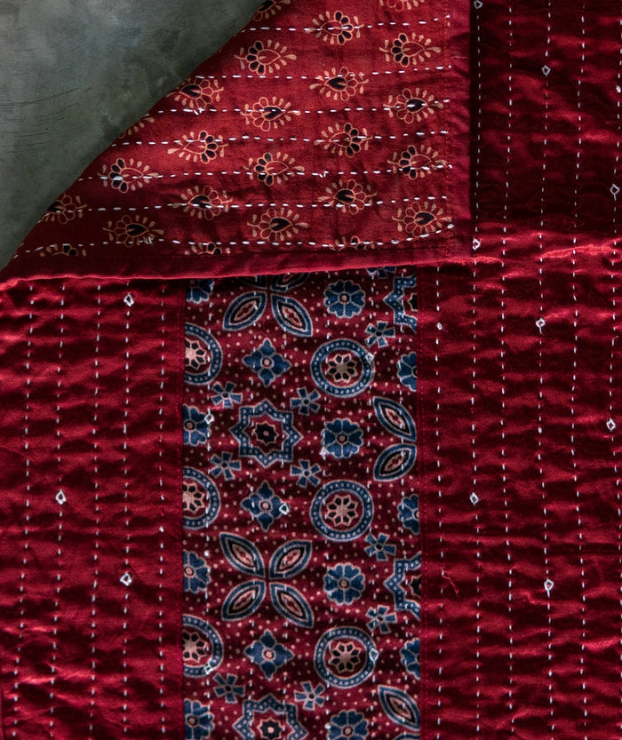 APPLIQUE SILK MATs set of 6