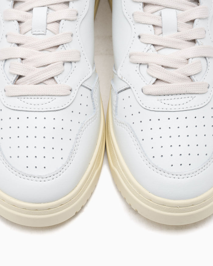 Sneakers Autry Medalist Low - AULMBG02