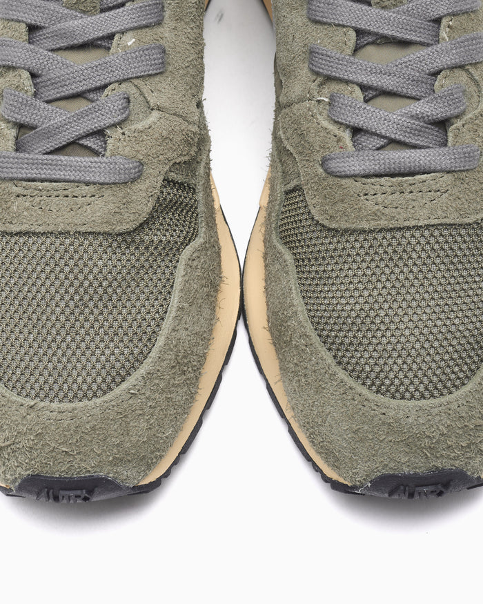 Sneakers Autry Reelwind Low - WWLMUT52