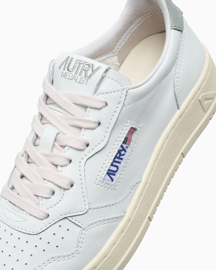 Sneakers Autry Women's Medalist Low Leather - AULWLL11