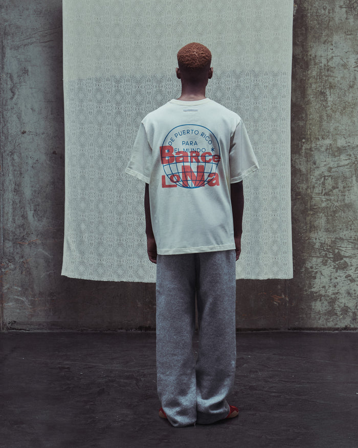 T-Shirts adidas Originals x Bad Bunny DtMF Tour Merch "Barcelona" Heavyweight Graphic Oversize Unisex T-Shirt - KW8065