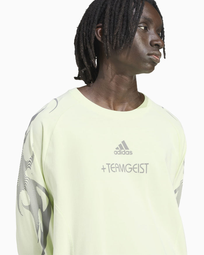 T-Shirts adidas Originals Adilenium Adilenium Teamgeist Long-Sleeved Relaxed Men's T-Shirt - KF8541