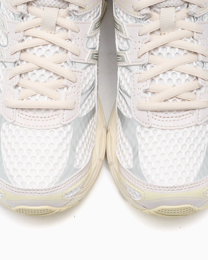 Sneakers ASICS Gel-Cumulus 16 - 1203A733-107