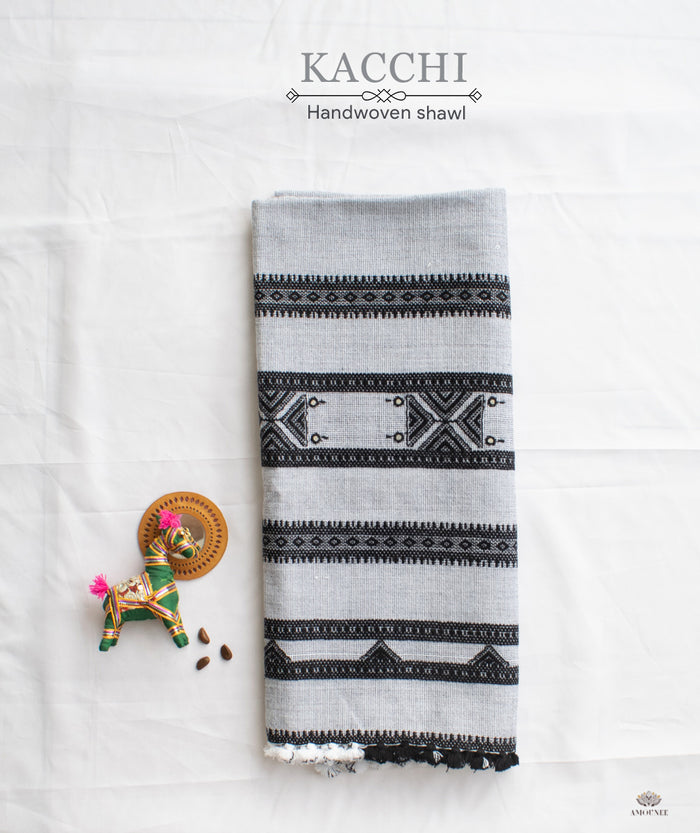 KACCHI HAND WOVEN WOOLEN SHAWLS