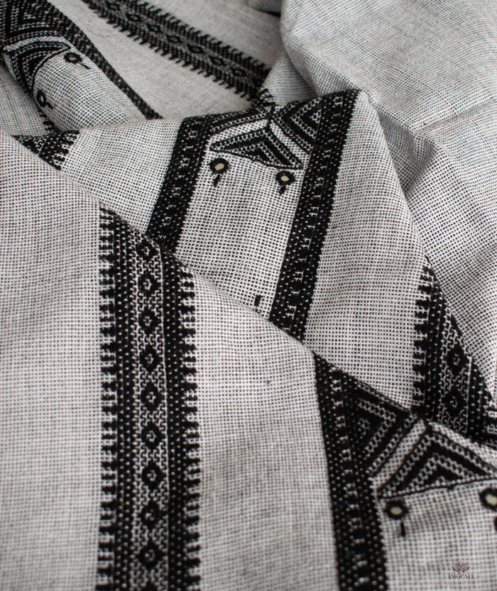 KACCHI HAND WOVEN WOOLEN SHAWLS