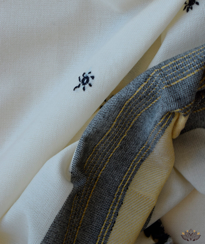 KACCHI WOOLEN HANDWOVEN SHAWL