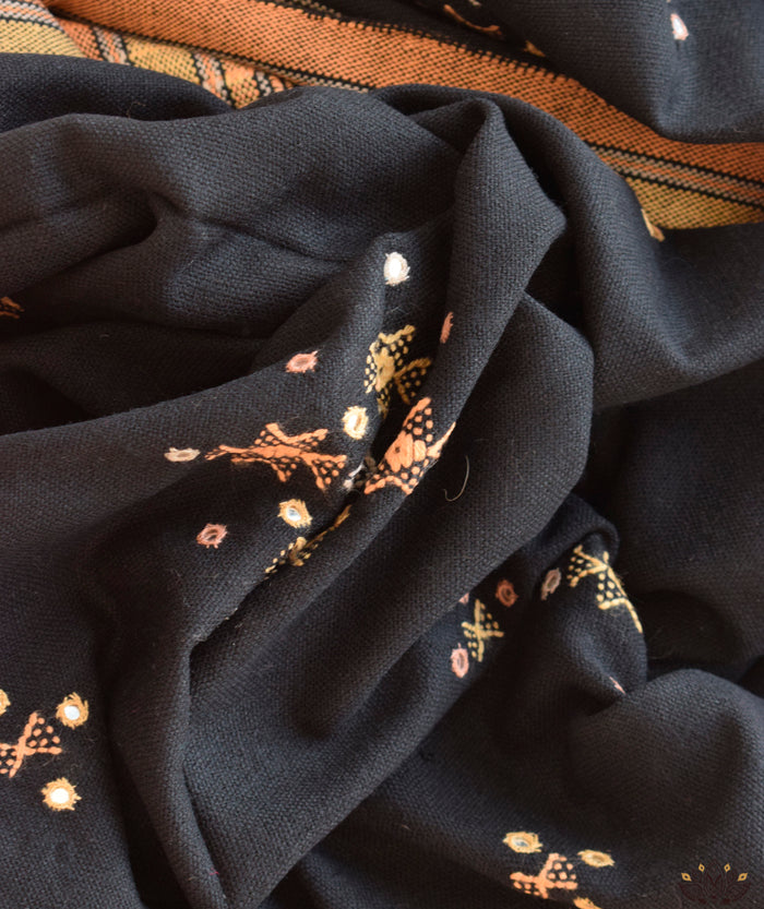 KACCHI WOOLEN HANDWOVEN SHAWL
