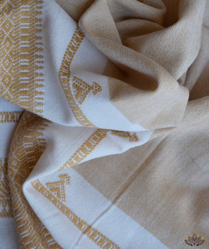 KACCHI WOOLEN HANDWOVEN SHAWL
