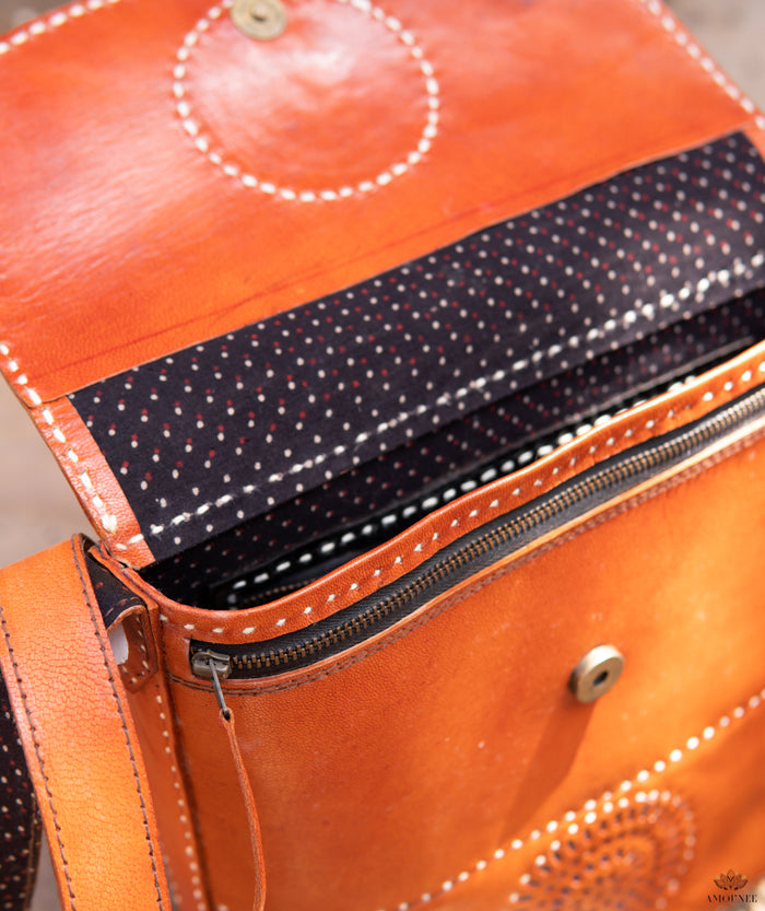 LEATHER ART PURSE