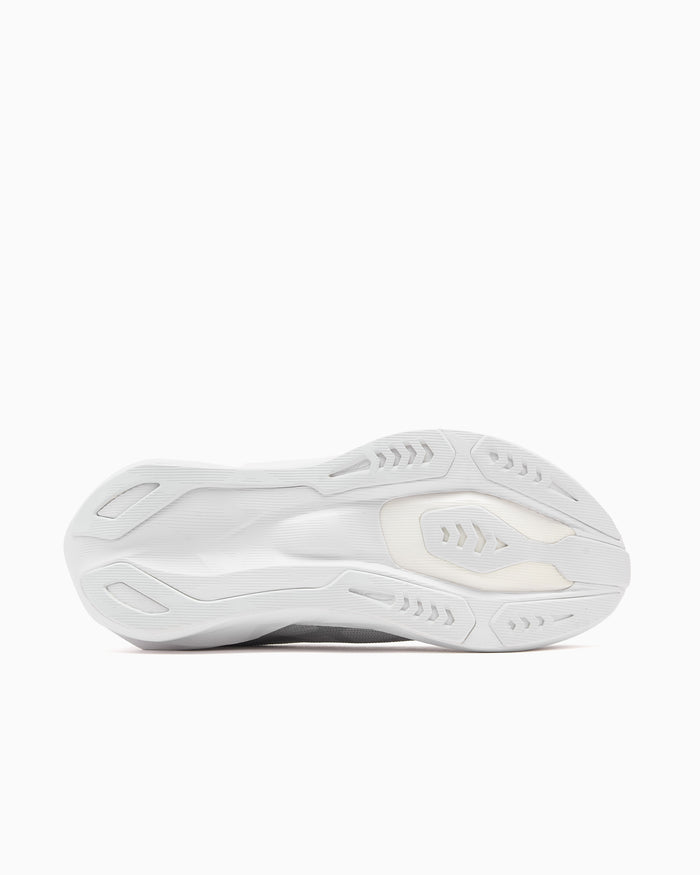 Sneakers ASICS Novablast 6 - 1011C243-100