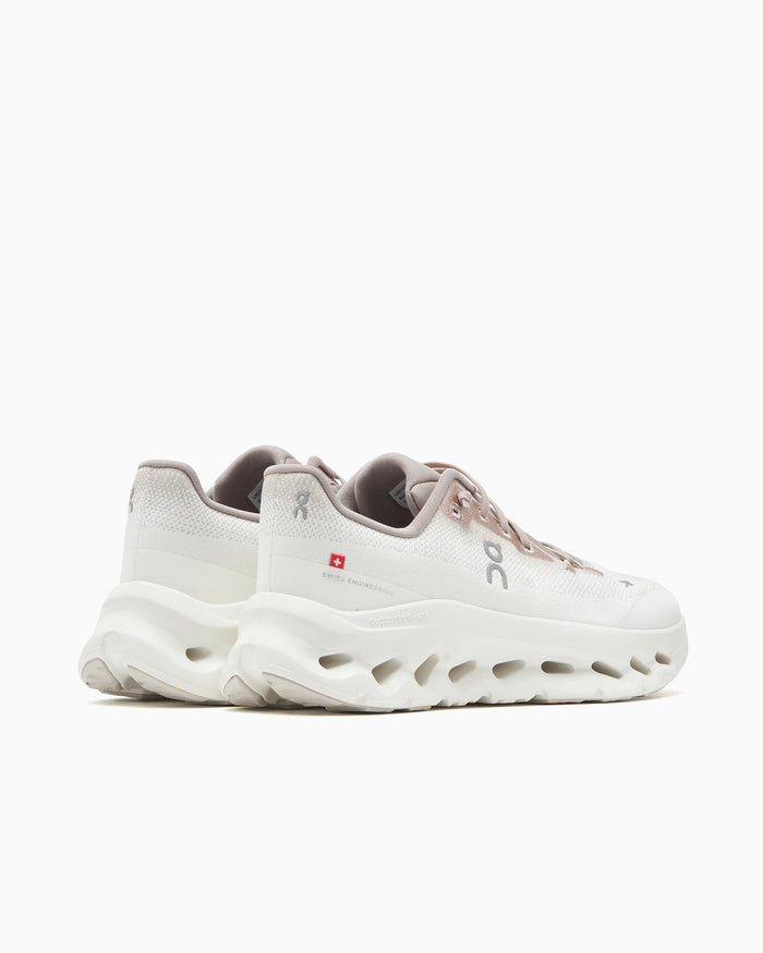 Sneakers On Women's Cloudtilt 1 - 3WE10055221