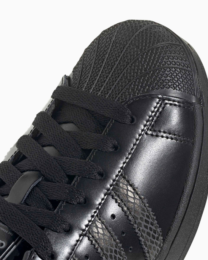 Sneakers adidas Originals Superstar II "Berlin" - LB5476