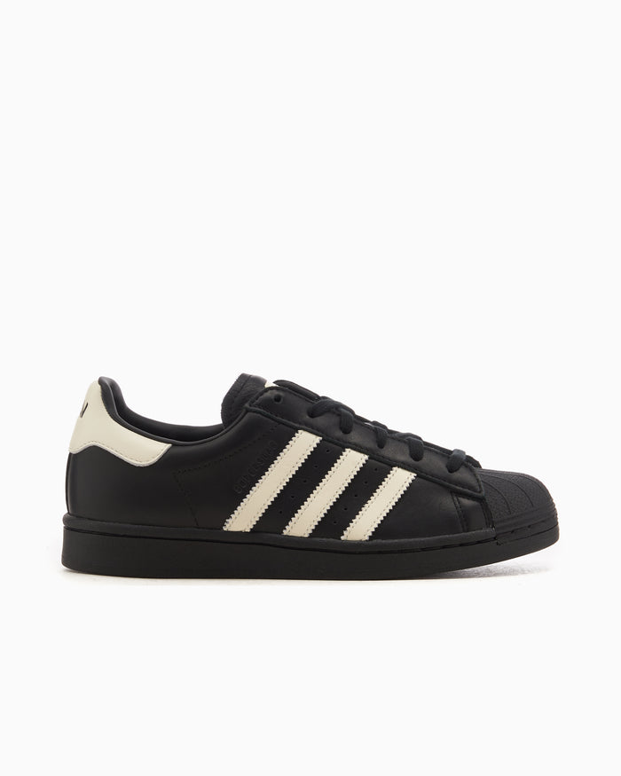 Sneakers adidas Originals x AVAVAV Women's Superfinger Superstar - JP7141