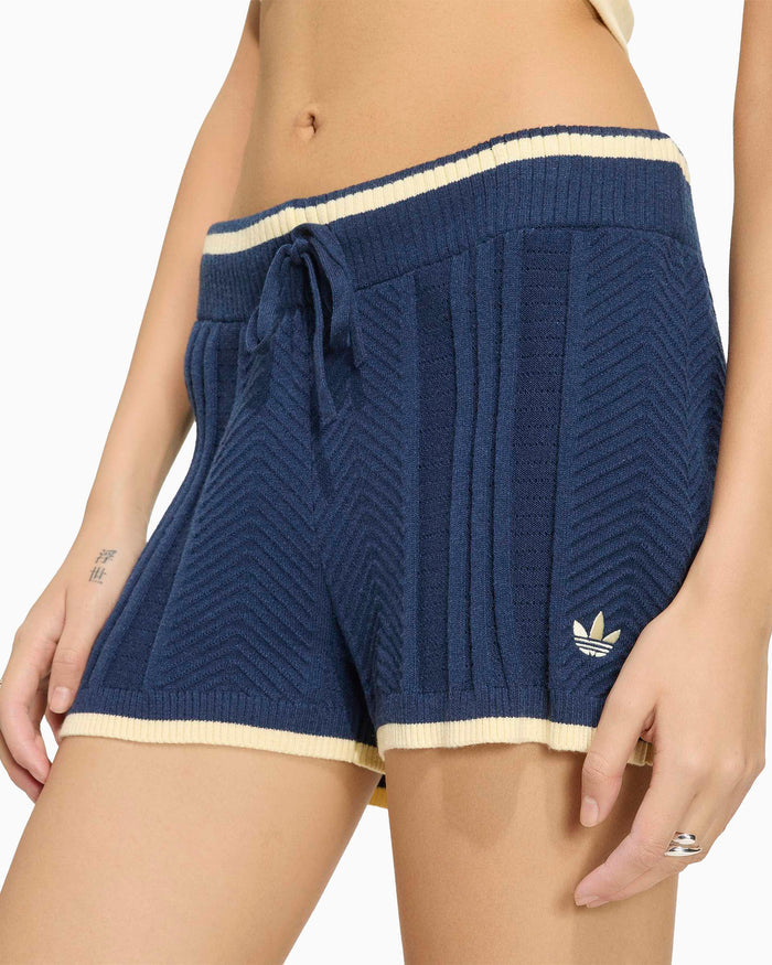 Shorts adidas Originals Cable Knit Slim Women's Shorts - KR7050