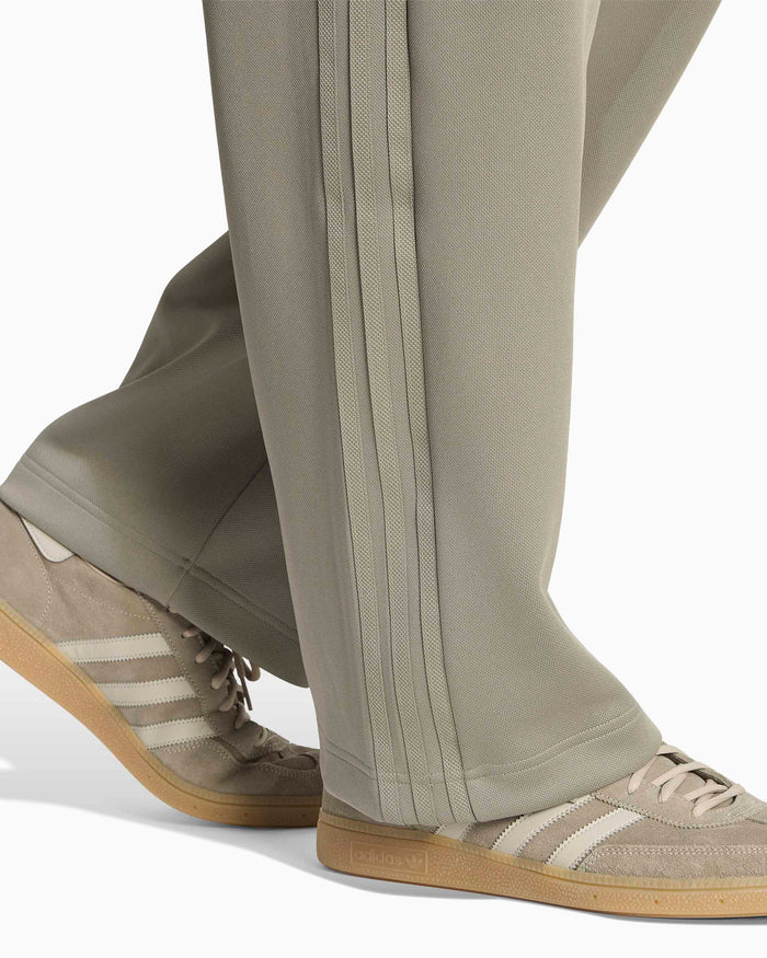Pants adidas Originals Premium Relaxed Men's Track Pants - KQ6968