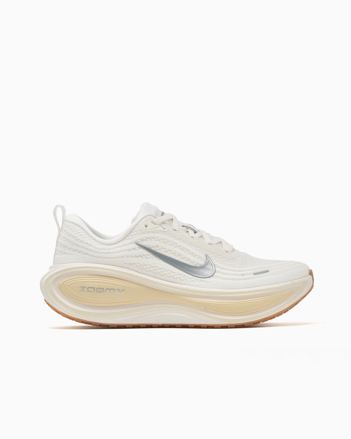 Sneakers Nike Vomero Plus Essentials - IM8336-100