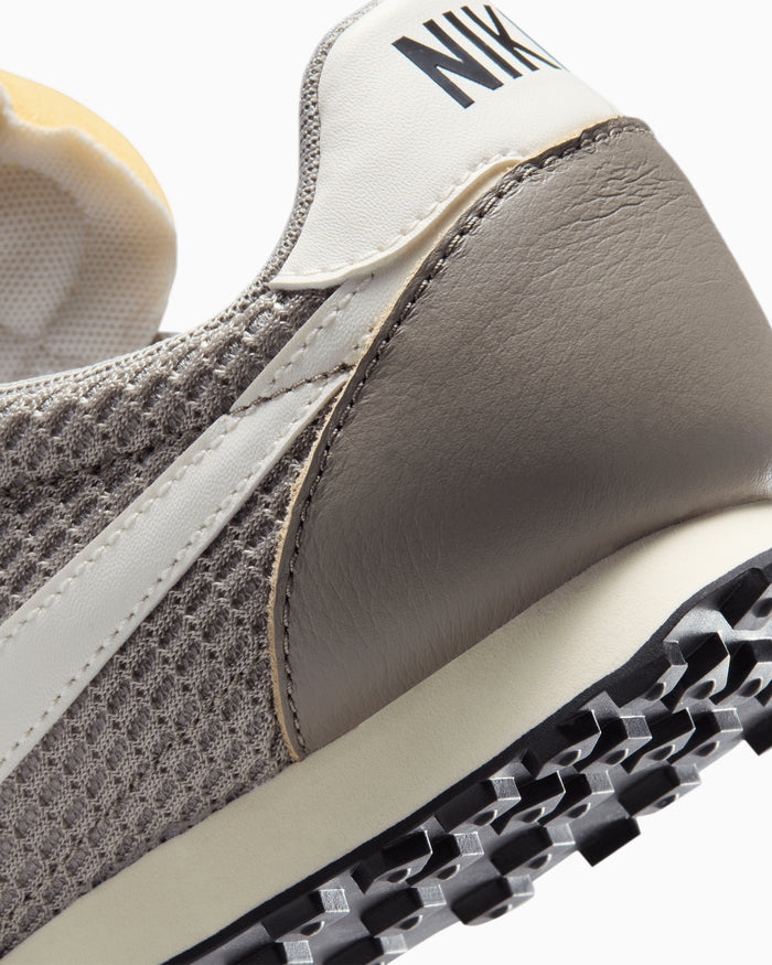 Sneakers Nike Waffle Racer SE - IM8673-001