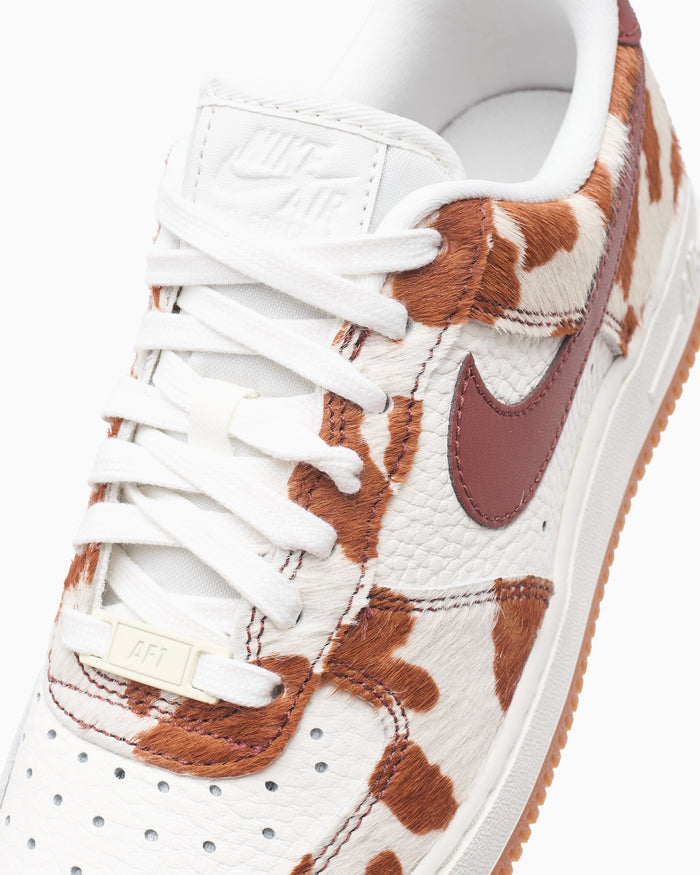 Sneakers Nike Women's Air Force 1 '07 "Cow" - IO0442-200