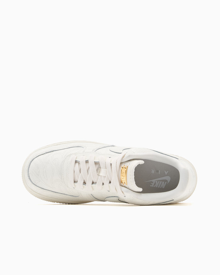 Sneakers Nike Women's Air Force 1 '07 Premium - IO4842-100