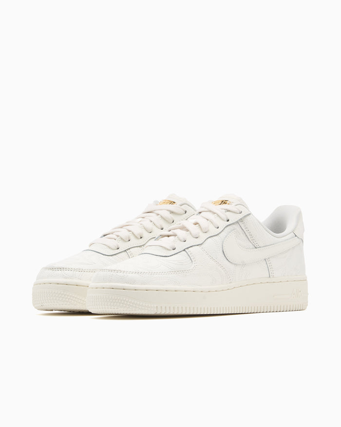 Sneakers Nike Women's Air Force 1 '07 Premium - IO4842-100