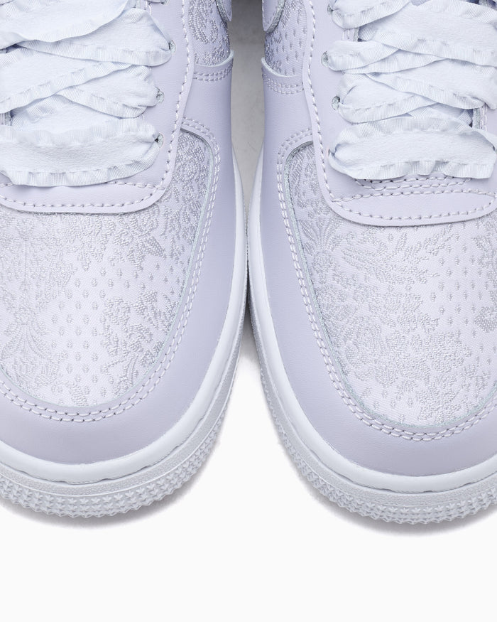 Sneakers Nike Women's Air Force 1 '07 SE Ribbon Laces "Ghost" - IX5099-001