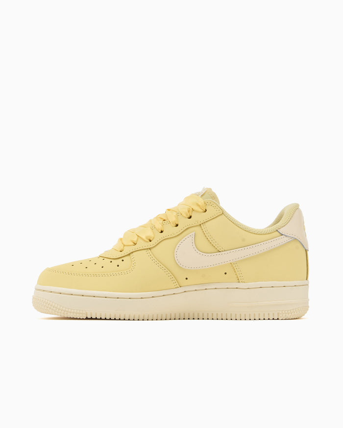 Sneakers Nike Women's Air Force 1 Retro Premium "Ribbon Lace" - IR0871-700