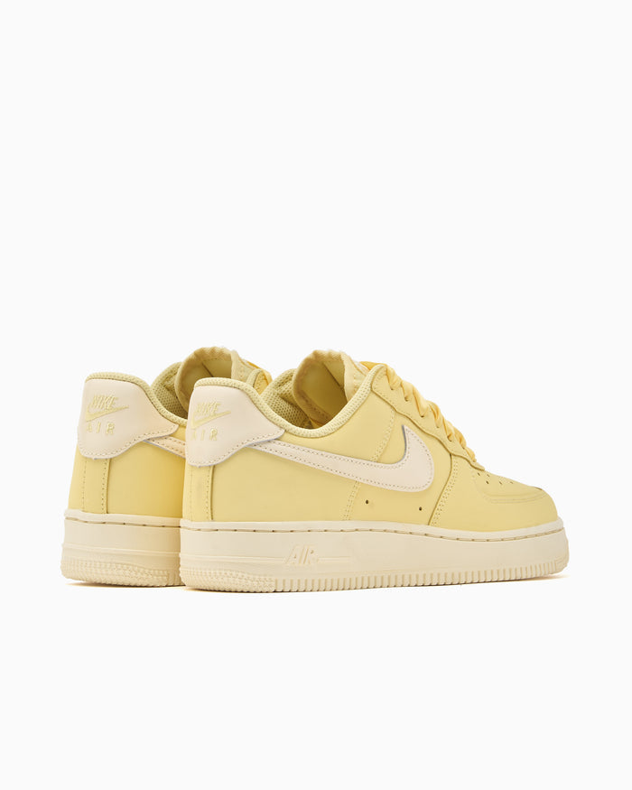 Sneakers Nike Women's Air Force 1 Retro Premium "Ribbon Lace" - IR0871-700