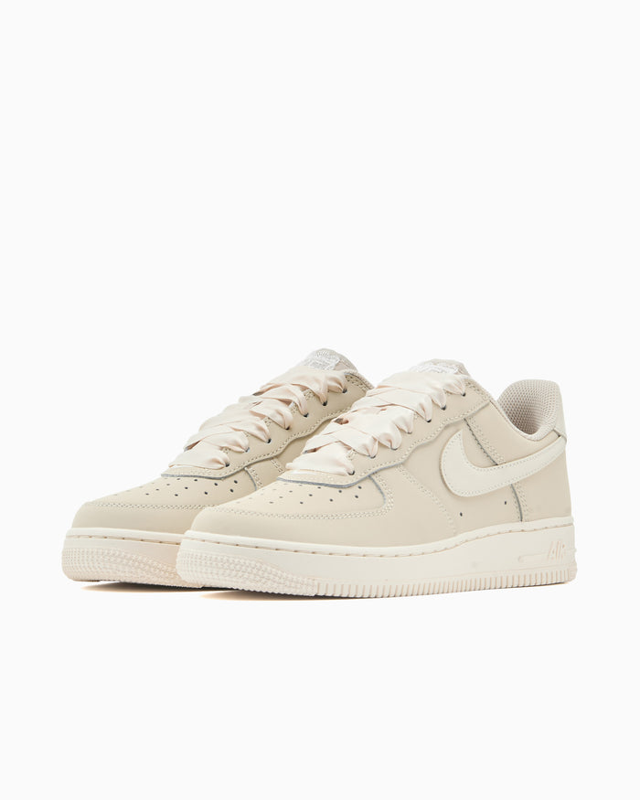 Sneakers Nike Women's Air Force 1 Retro Premium "Ribbon Lace" - IR0871-100