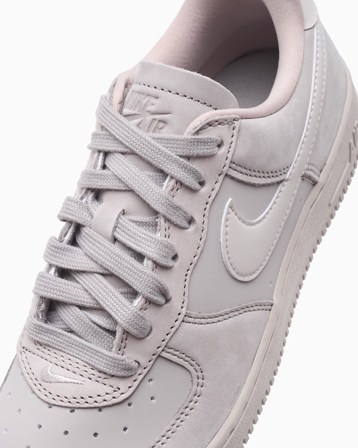 Sneakers Nike Women's Air Force 1 Retro Premium - IQ9722-200
