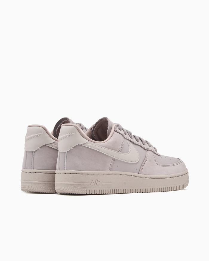 Sneakers Nike Women's Air Force 1 Retro Premium - IQ9722-200