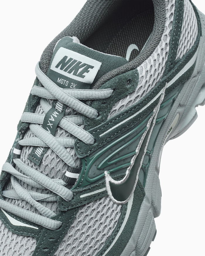 Sneakers Nike Women's Air Max Moto 2K SE - IO4862-300