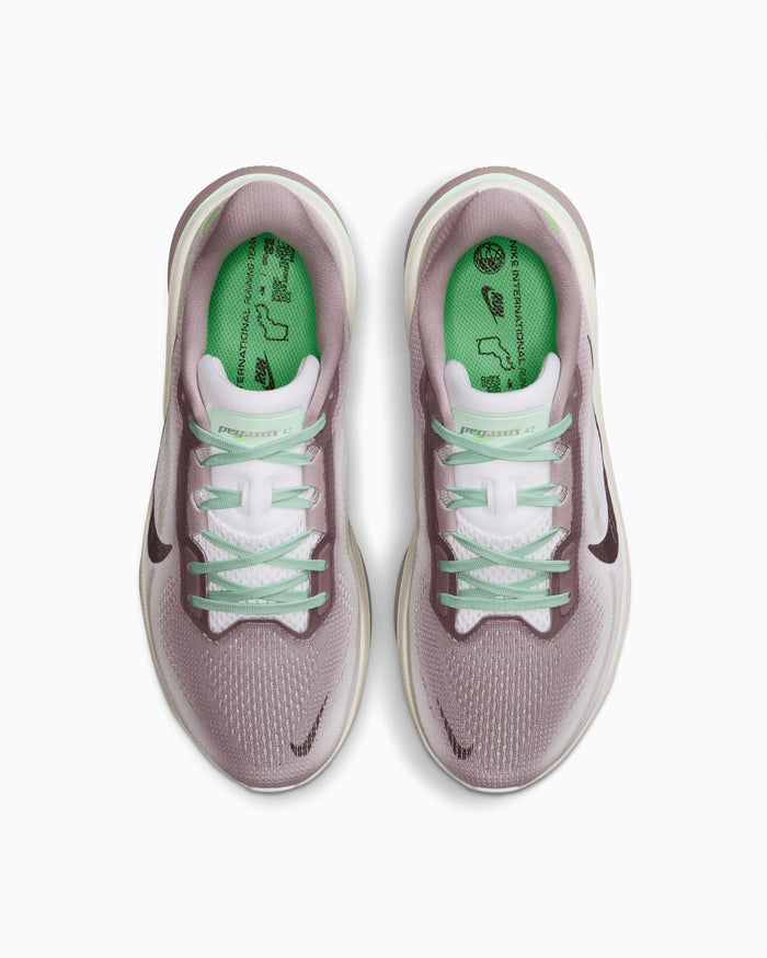 Sneakers Nike Women's Air Zoom Pegasus 42 Wide - IW2037-220