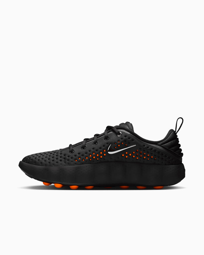 Sneakers Nike Women's Mind 002 "Black Hyper Crimson" - HQ4310-001