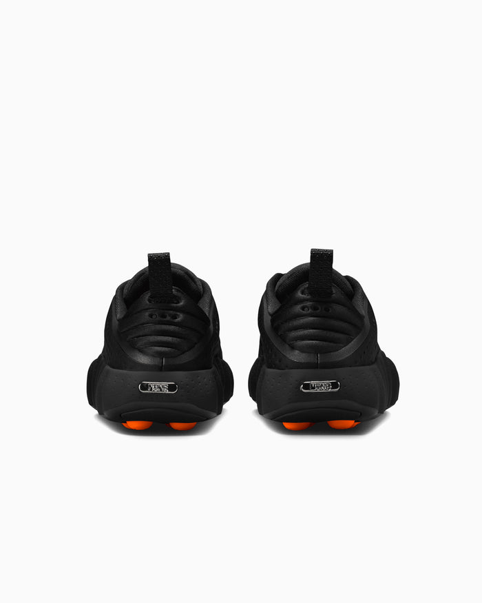 Sneakers Nike Women's Mind 002 "Black Hyper Crimson" - HQ4310-001