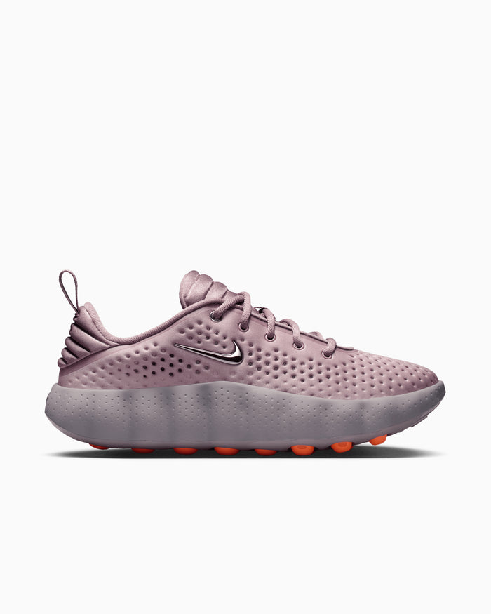 Sneakers Nike Women's Mind 002 - HQ4310-200