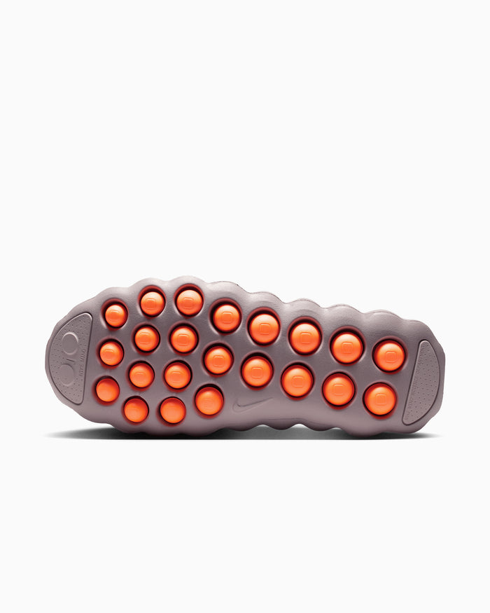 Sneakers Nike Women's Mind 002 - HQ4310-200