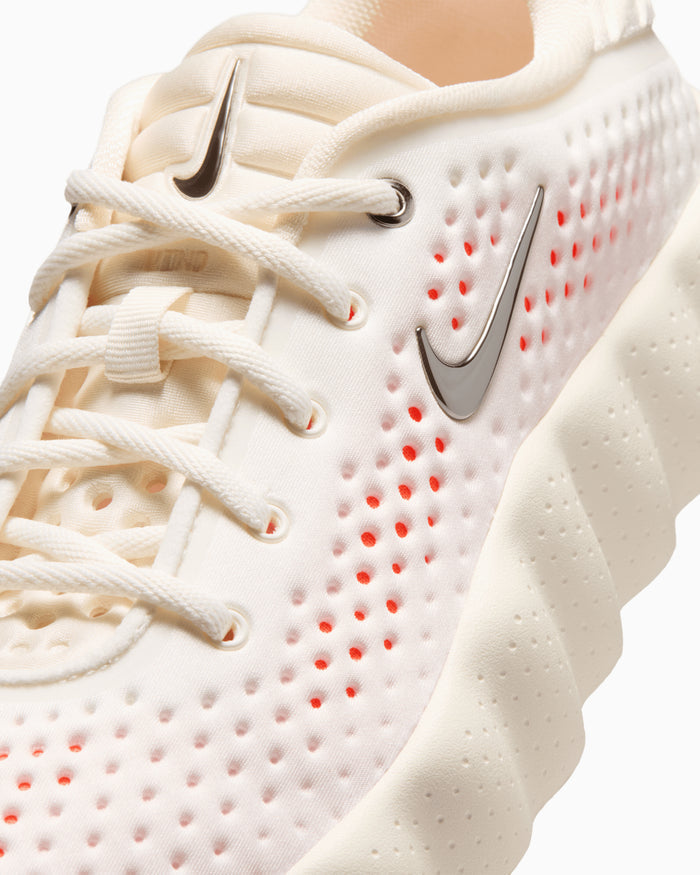 Sneakers Nike Women's Mind 002 - HQ4310-100