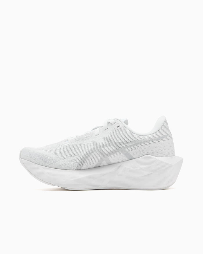 Sneakers ASICS Women's Novablast 6 - 1012C008-100