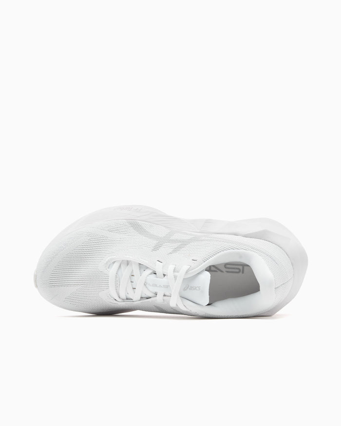 Sneakers ASICS Women's Novablast 6 - 1012C008-100