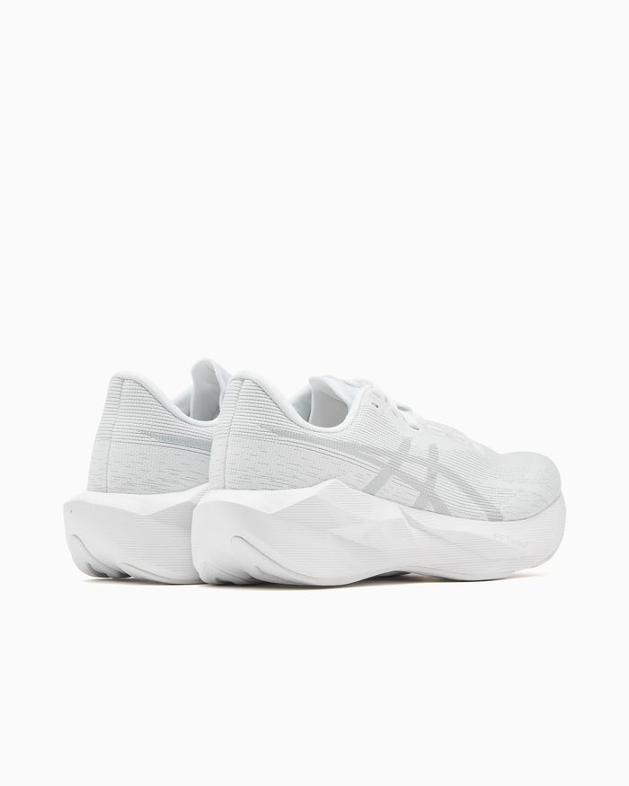 Sneakers ASICS Women's Novablast 6 - 1012C008-100