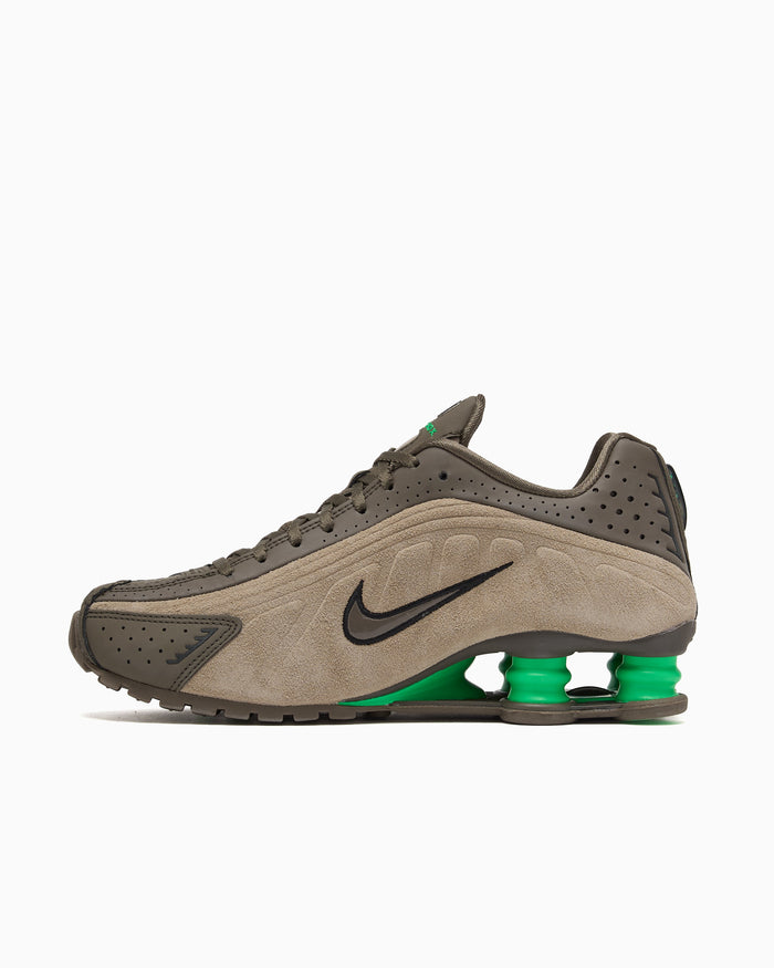 Sneakers Nike Women's Shox R4 - HQ7739-200