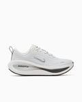 Sneakers Nike Women's Vomero Plus ESS - IO9916-101