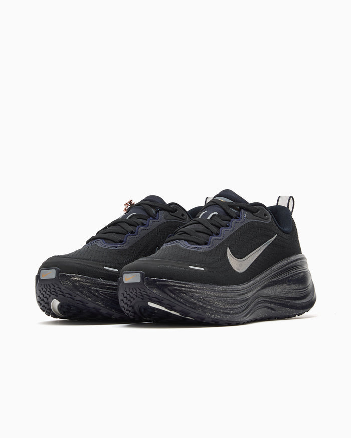 Sneakers Nike Women's Vomero Plus "Keely Hodkinson" - IR7193-400