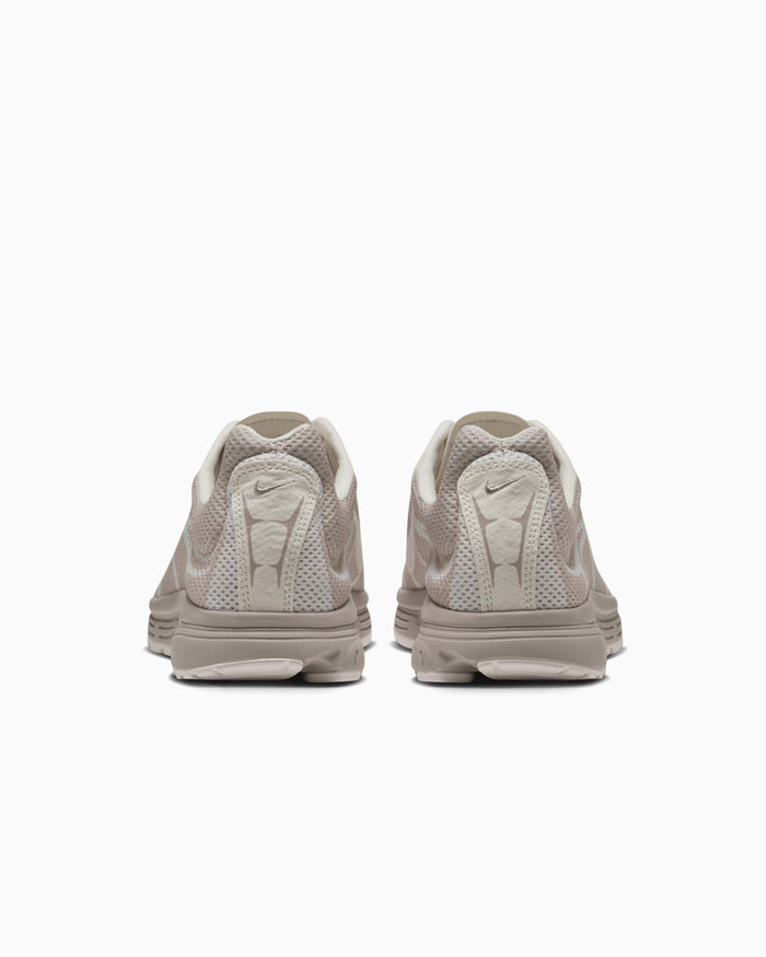 Sneakers Nike Women's Zoom Streak 3 - IQ8020-200